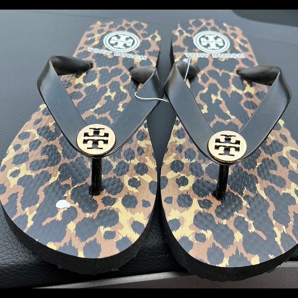 NEW TORY BURCH BLACK LEOPARD RUBBER GOLD HARDWARE Sz 5 WOMEN'S FLIP FLOP SANDALS
